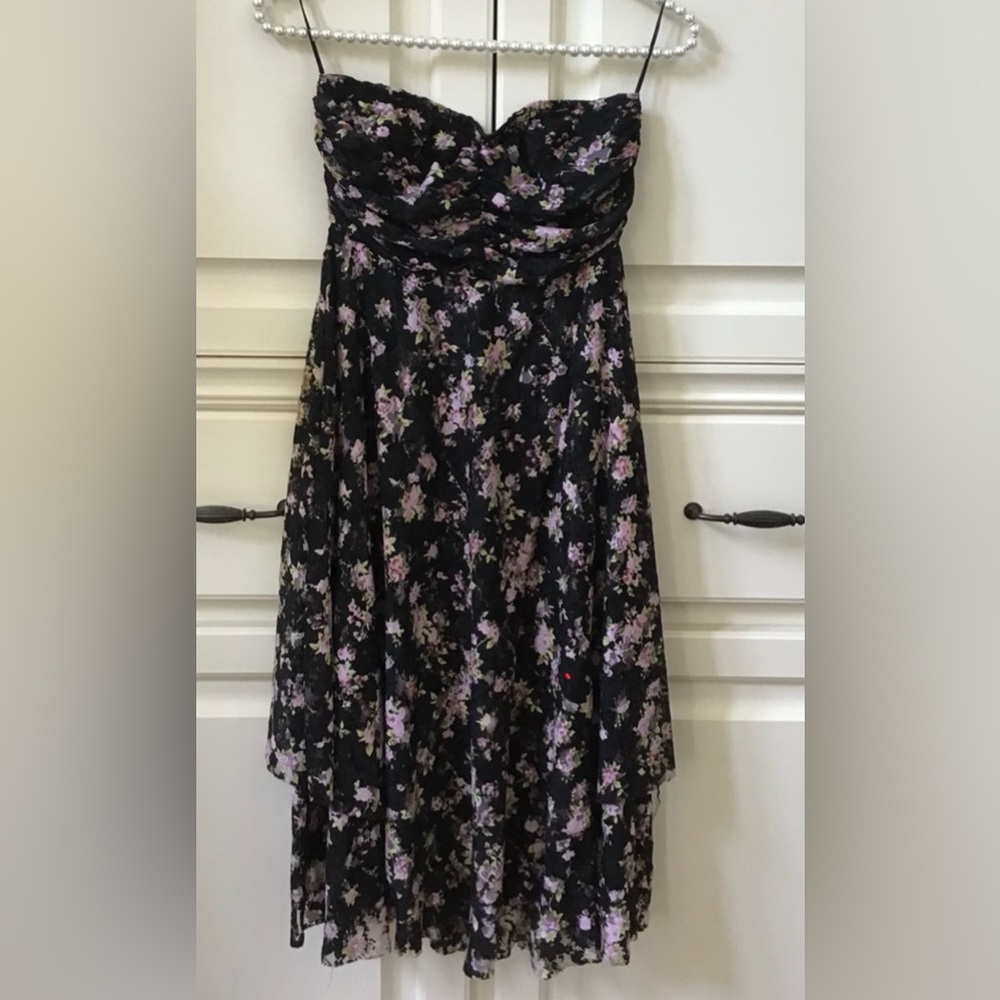 🔴HOST PICK🎉🔴STRAPLESS LACE DRESS🔴